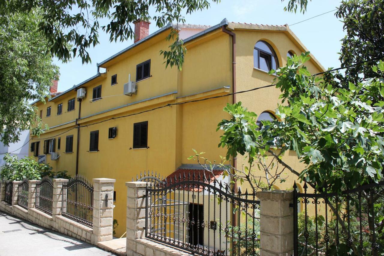 Eros Rooms Split Exterior photo